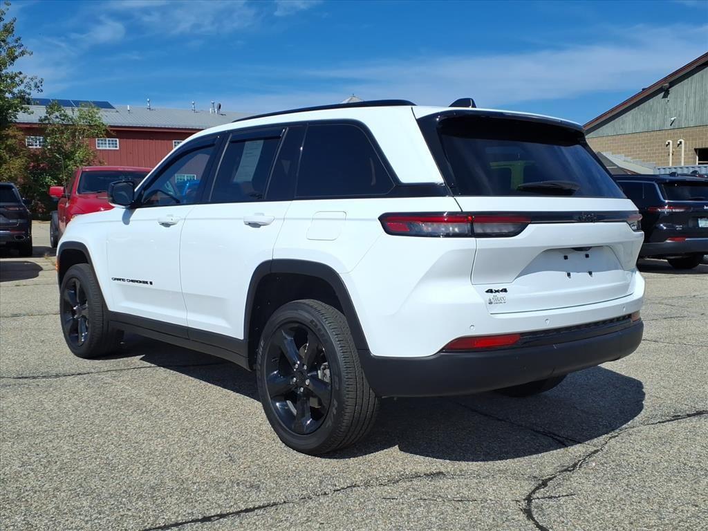 used 2024 Jeep Grand Cherokee car, priced at $38,999