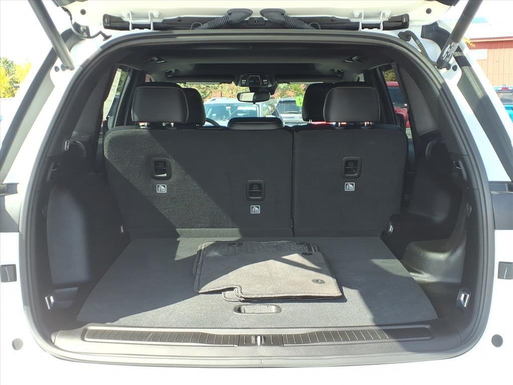 used 2024 Jeep Grand Cherokee car, priced at $38,999