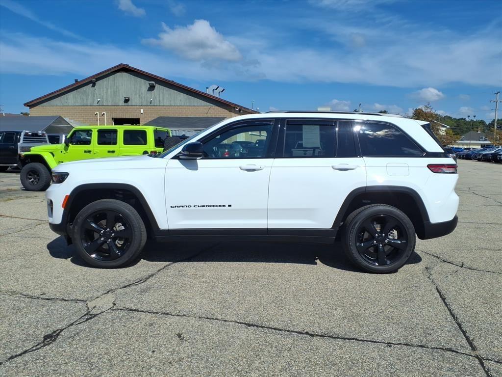 used 2024 Jeep Grand Cherokee car, priced at $38,999