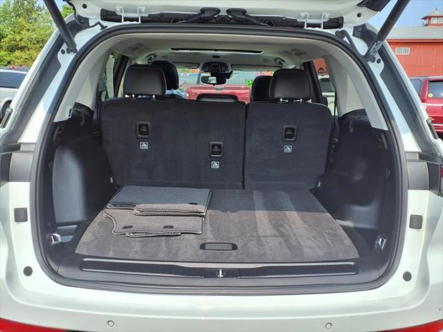 used 2023 Jeep Grand Cherokee car, priced at $32,999
