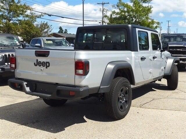 new 2024 Jeep Gladiator car, priced at $39,532