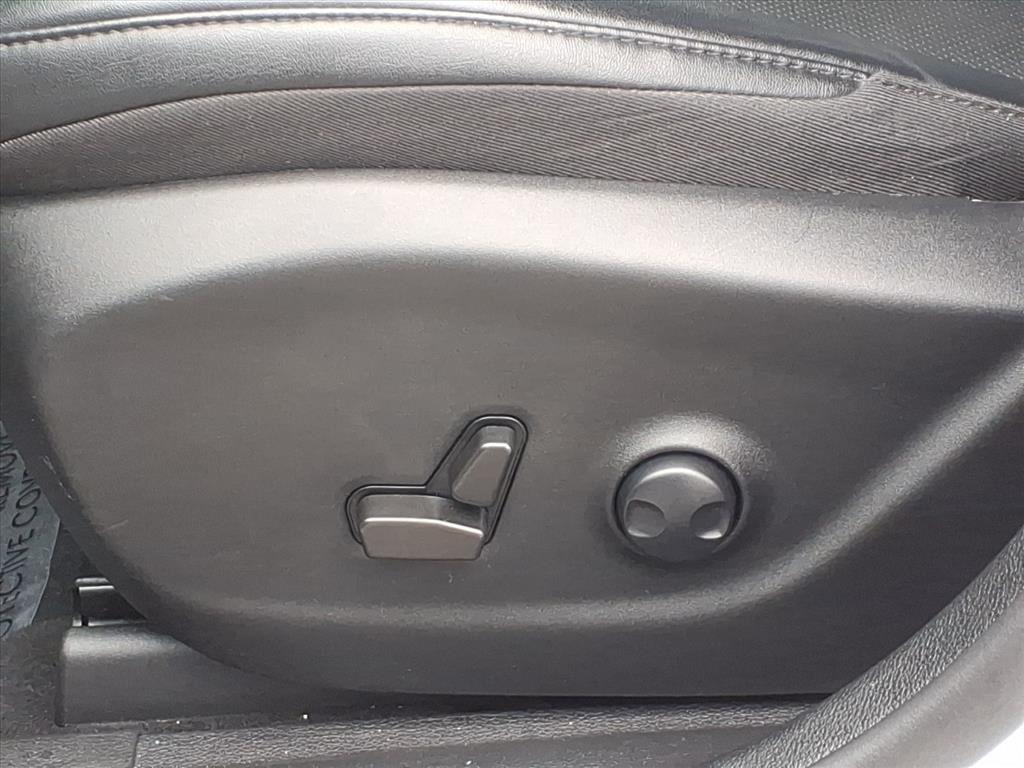 used 2023 Jeep Cherokee car, priced at $29,999