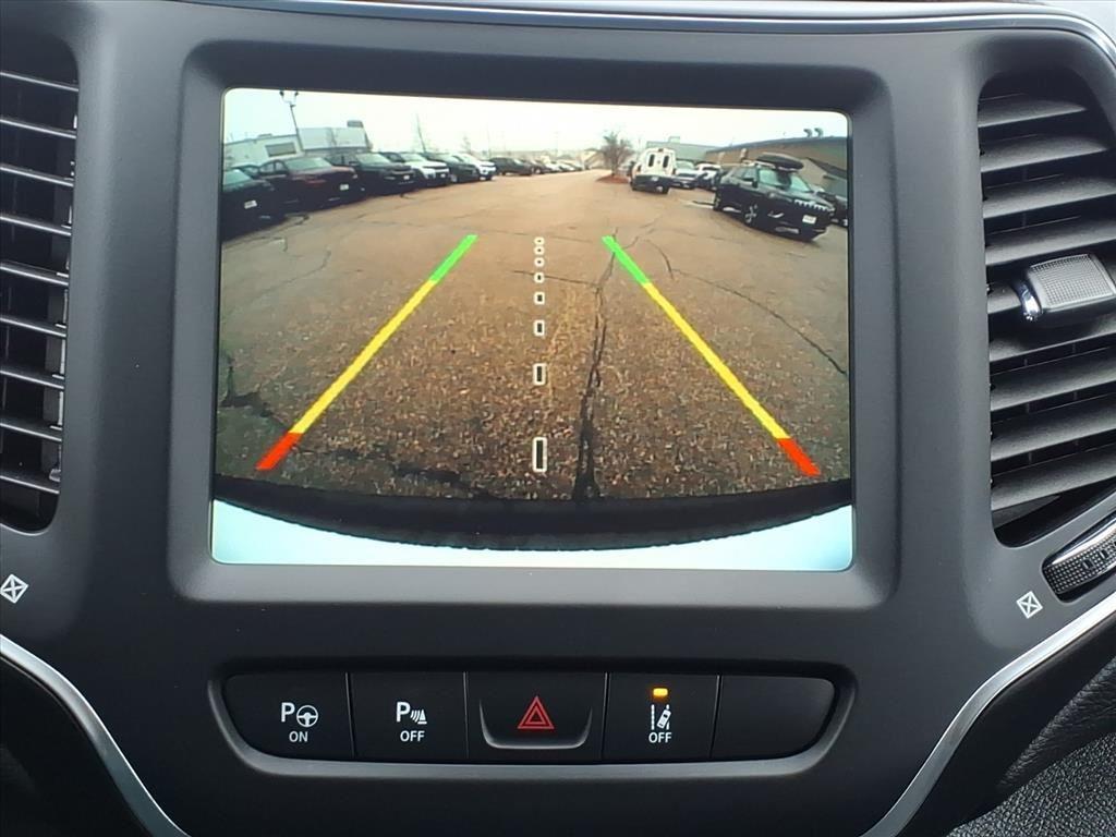 used 2023 Jeep Cherokee car, priced at $29,999