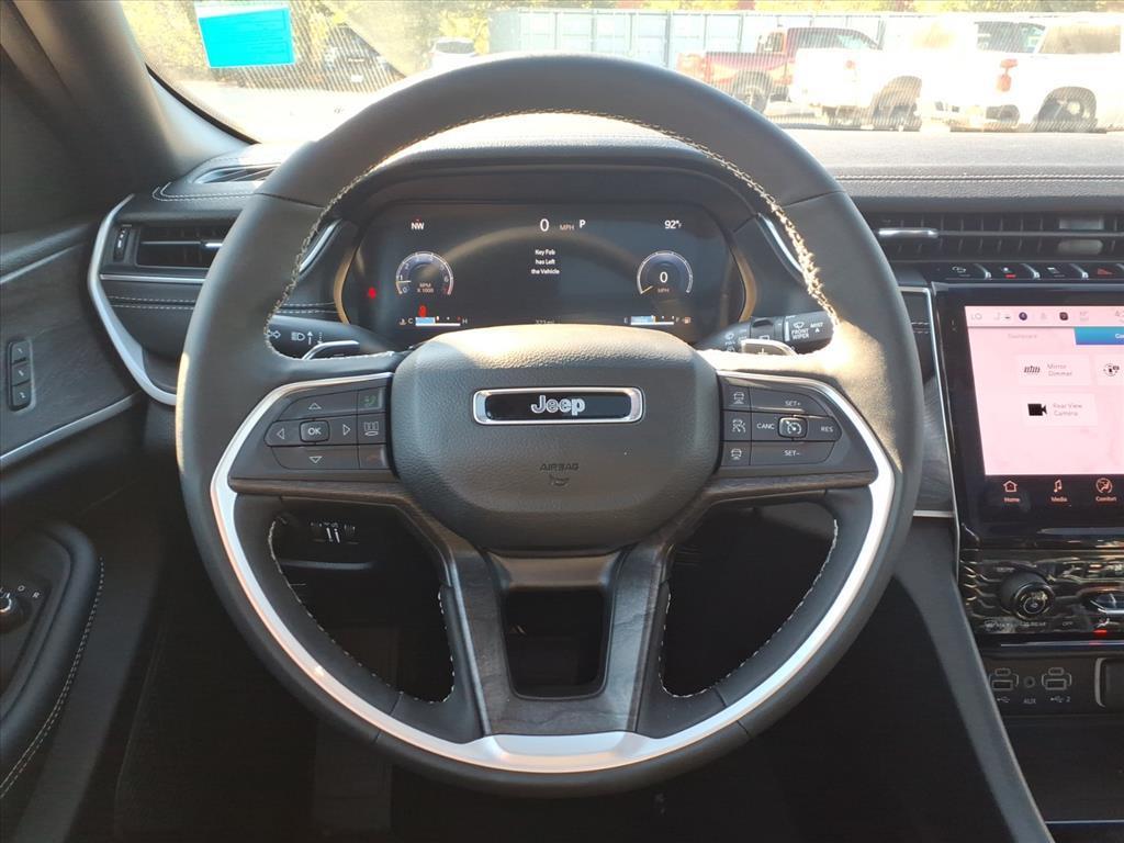 new 2025 Jeep Grand Cherokee car, priced at $51,842