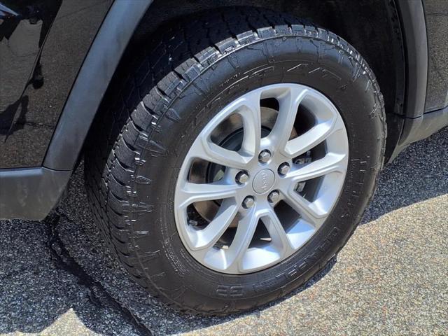 used 2021 Jeep Grand Cherokee car, priced at $28,999