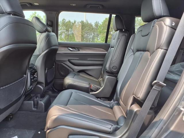 new 2025 Jeep Grand Cherokee L car, priced at $44,572