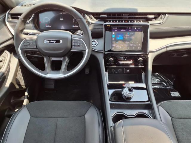 new 2025 Jeep Grand Cherokee car, priced at $42,115