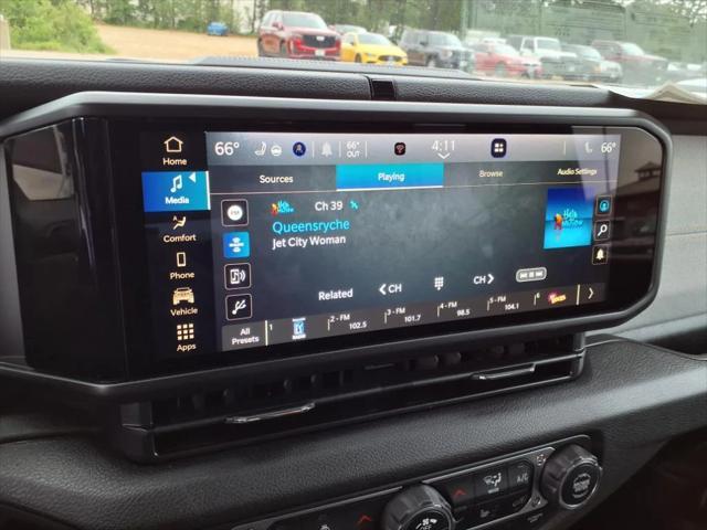 new 2025 Jeep Wrangler car, priced at $48,302