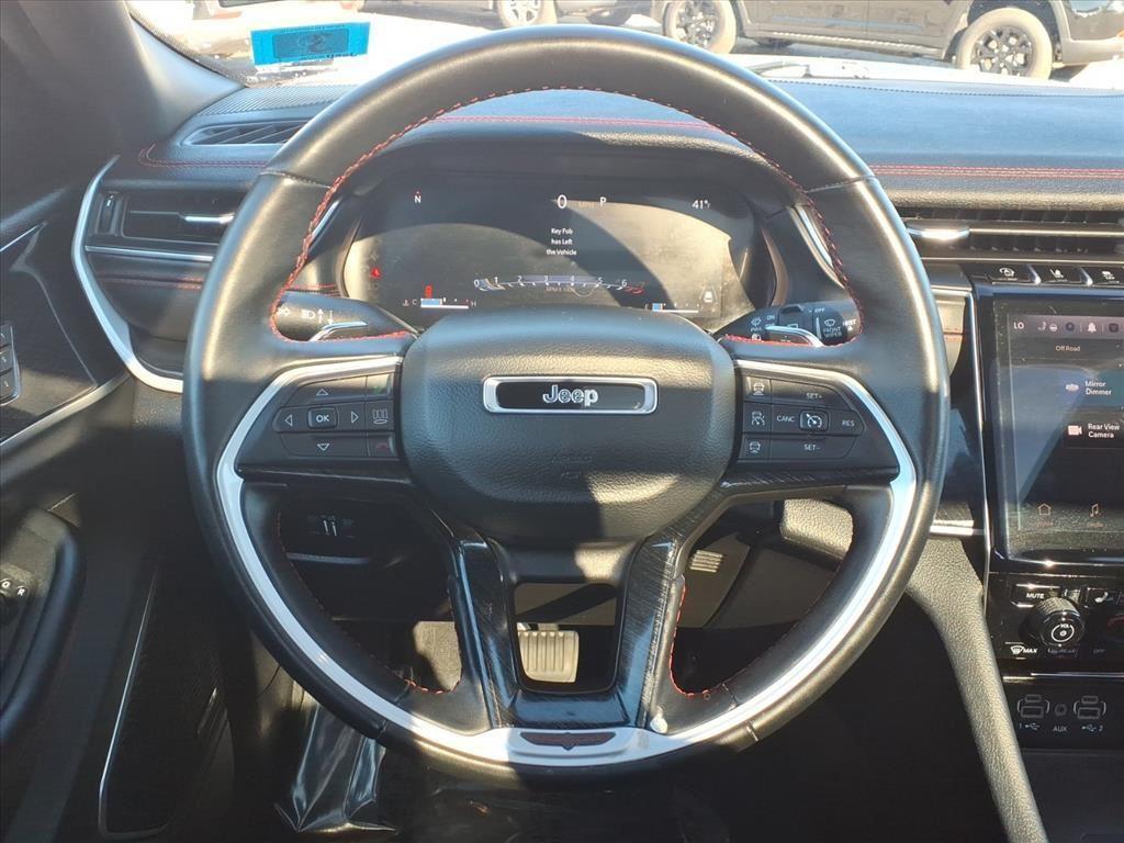 used 2022 Jeep Grand Cherokee car, priced at $33,999