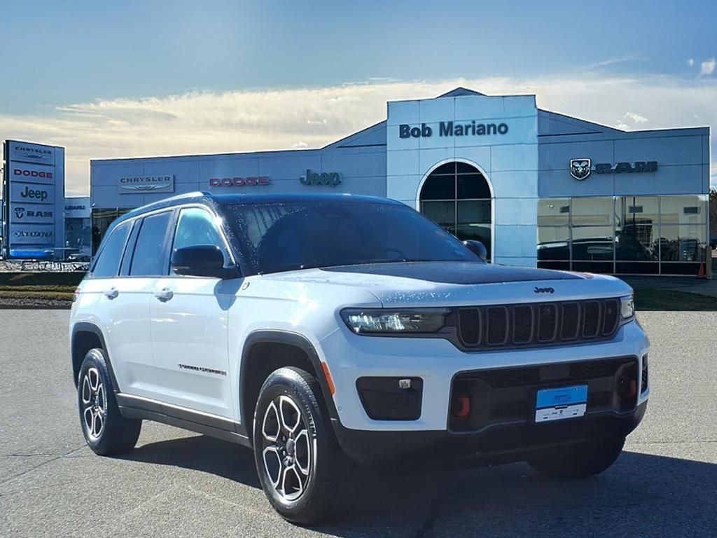 used 2022 Jeep Grand Cherokee car, priced at $33,999