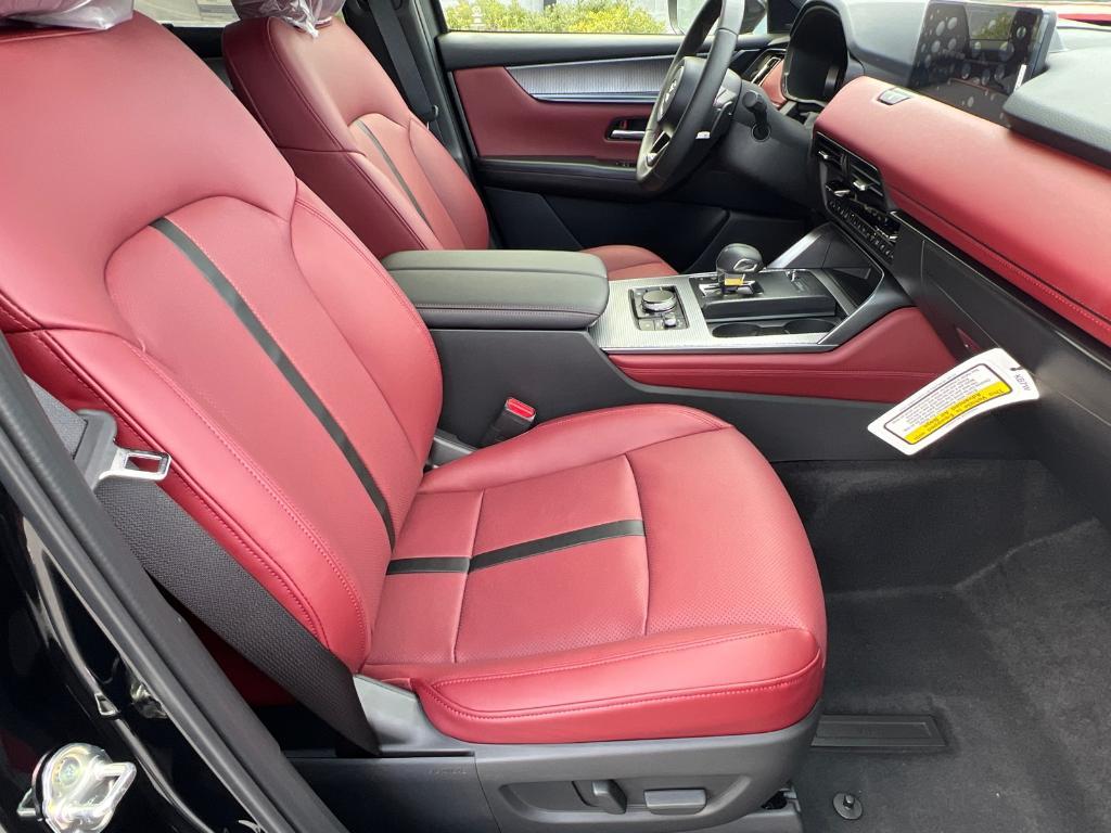 new 2025 Mazda CX-70 car, priced at $50,272