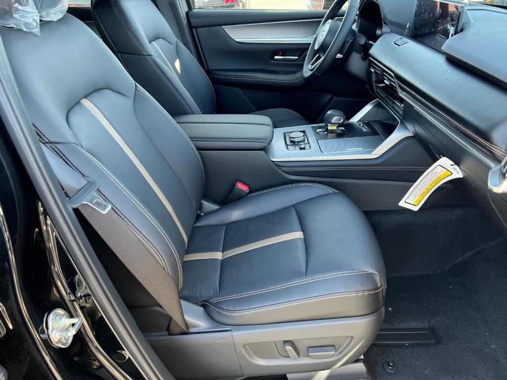 new 2025 Mazda CX-90 car, priced at $51,673