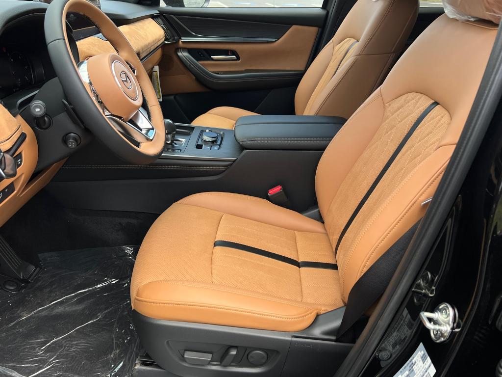 new 2025 Mazda CX-70 car, priced at $53,546