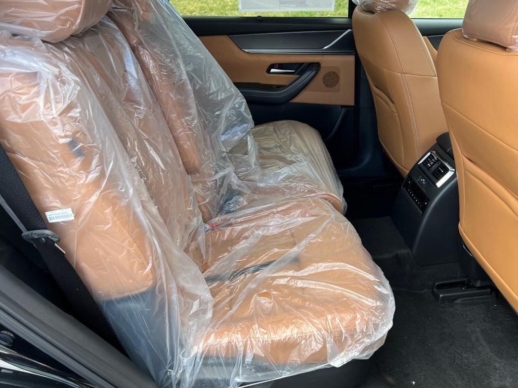 new 2025 Mazda CX-70 car, priced at $53,546