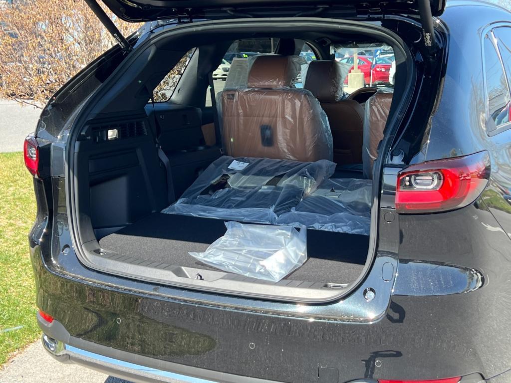 new 2025 Mazda CX-90 car, priced at $54,689
