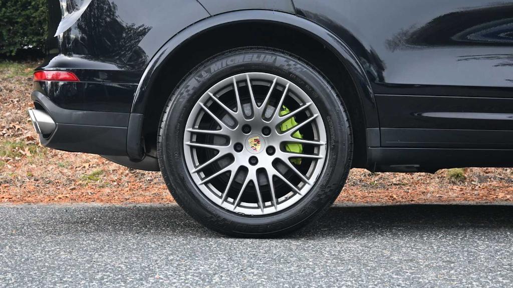 used 2018 Porsche Cayenne car, priced at $25,497