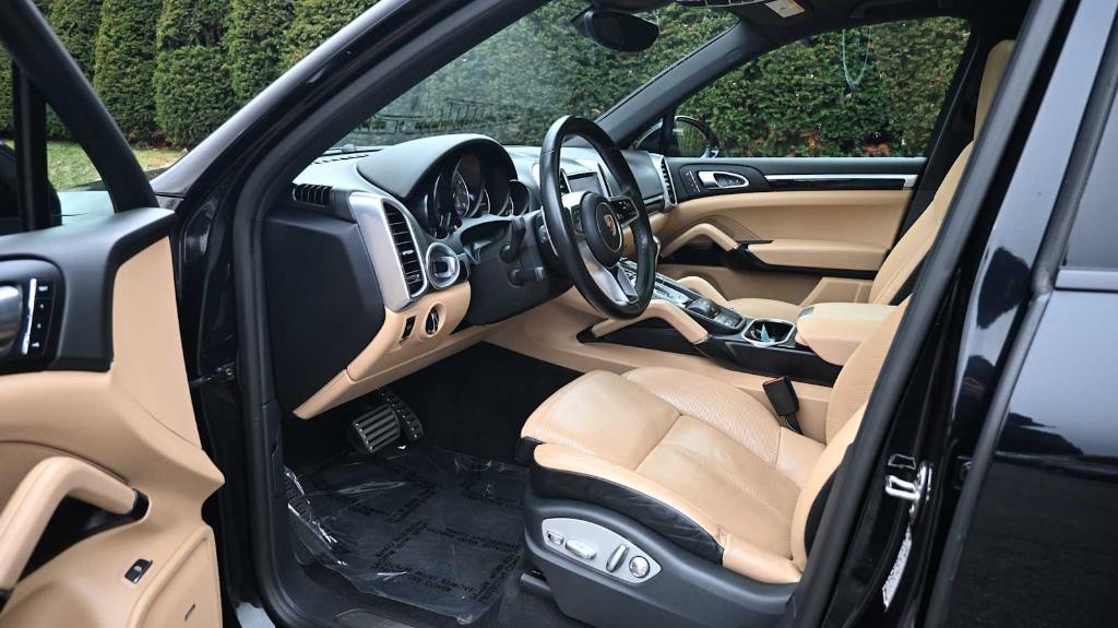 used 2018 Porsche Cayenne car, priced at $25,497