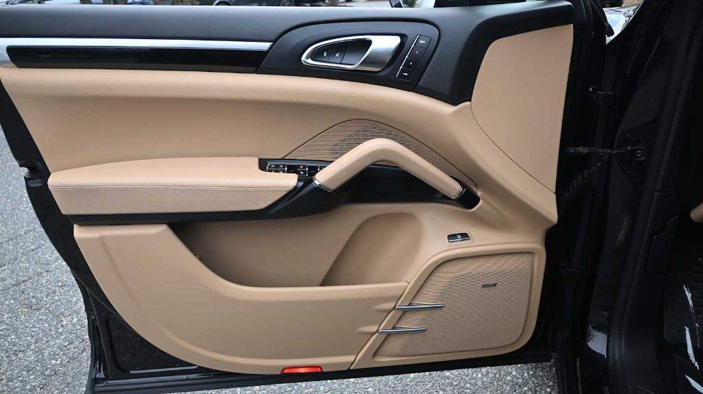 used 2018 Porsche Cayenne car, priced at $25,497