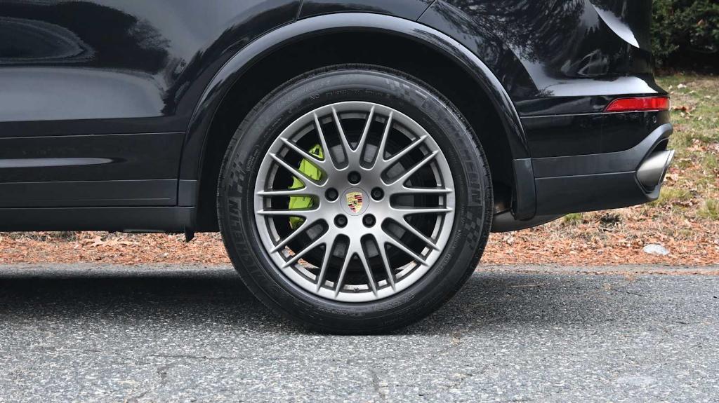 used 2018 Porsche Cayenne car, priced at $25,497