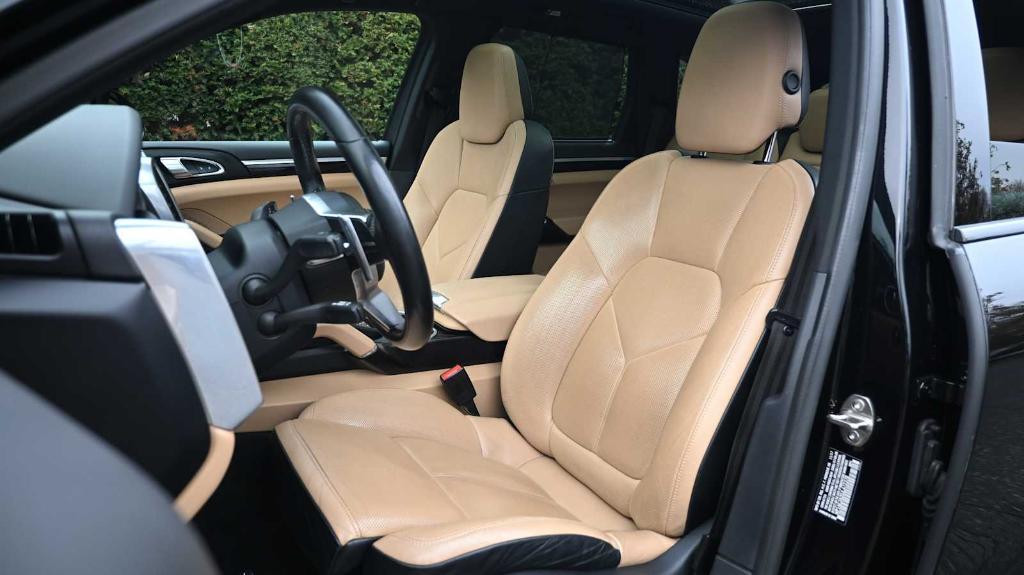 used 2018 Porsche Cayenne car, priced at $25,497