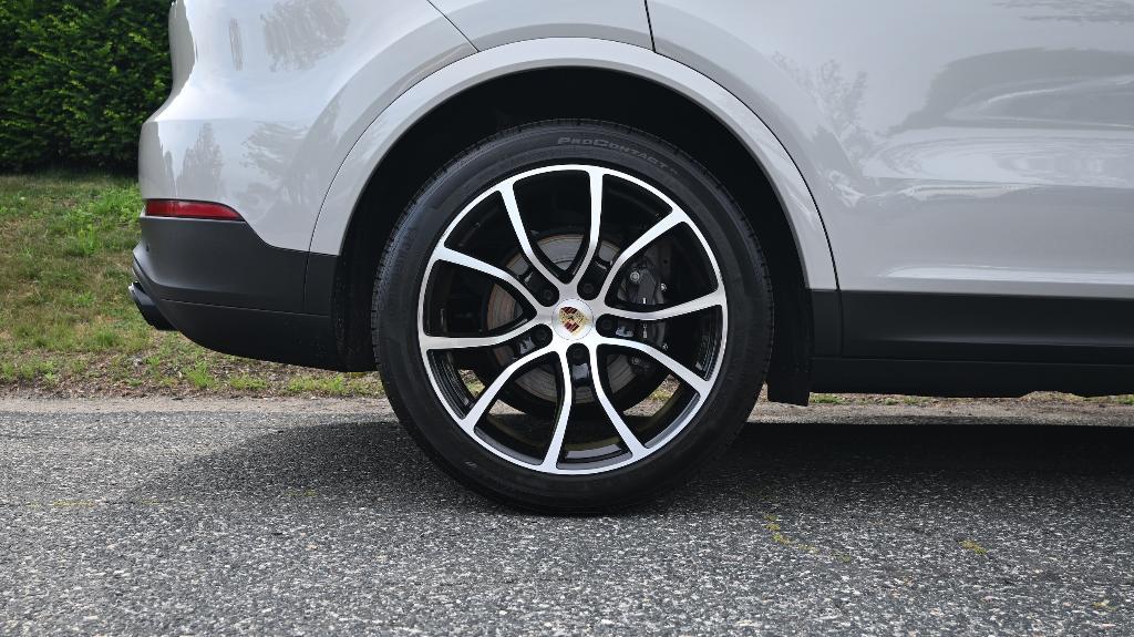 used 2022 Porsche Cayenne car, priced at $61,998