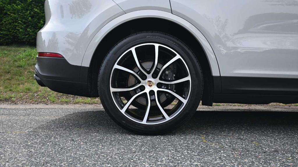 used 2022 Porsche Cayenne car, priced at $60,998