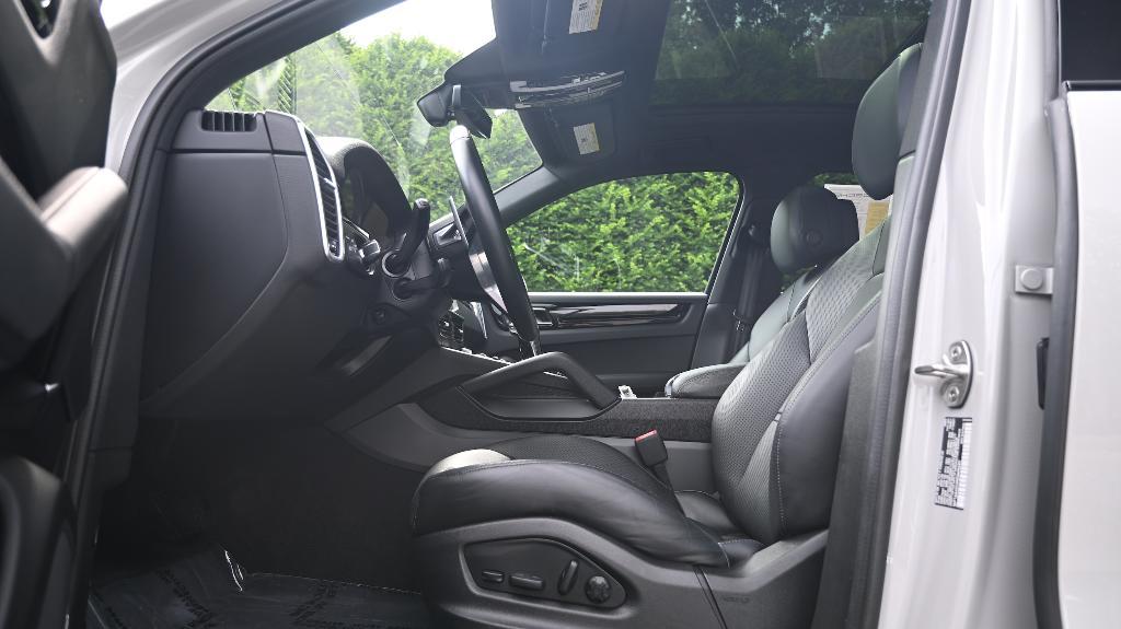 used 2022 Porsche Cayenne car, priced at $61,998