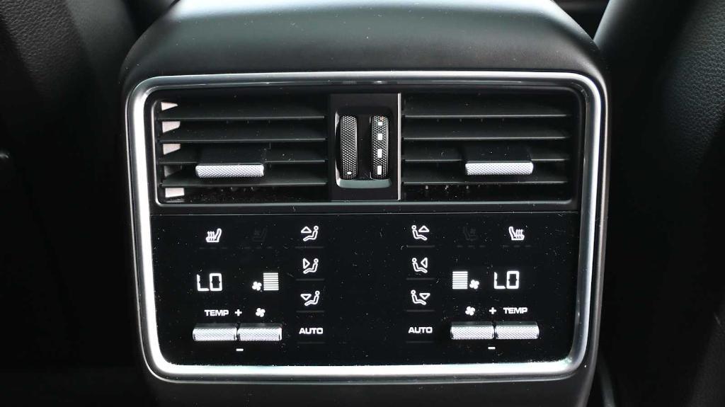 used 2022 Porsche Cayenne car, priced at $80,998