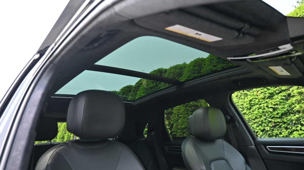 used 2022 Porsche Cayenne car, priced at $80,998