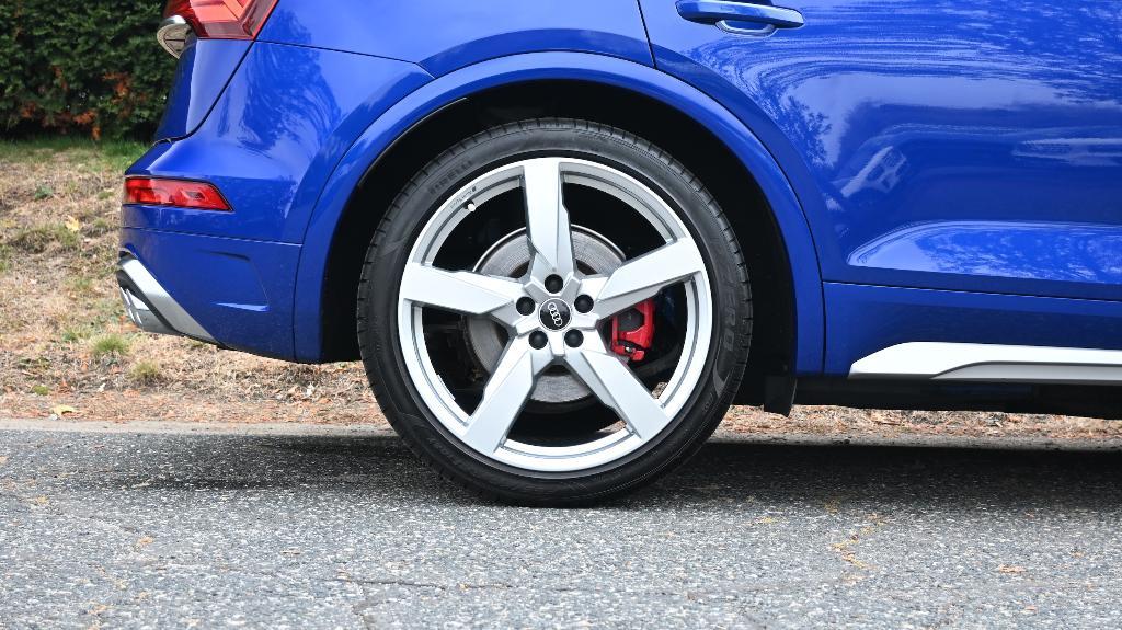 used 2022 Audi SQ5 car, priced at $37,497