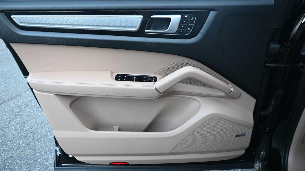 used 2022 Porsche Cayenne car, priced at $67,998