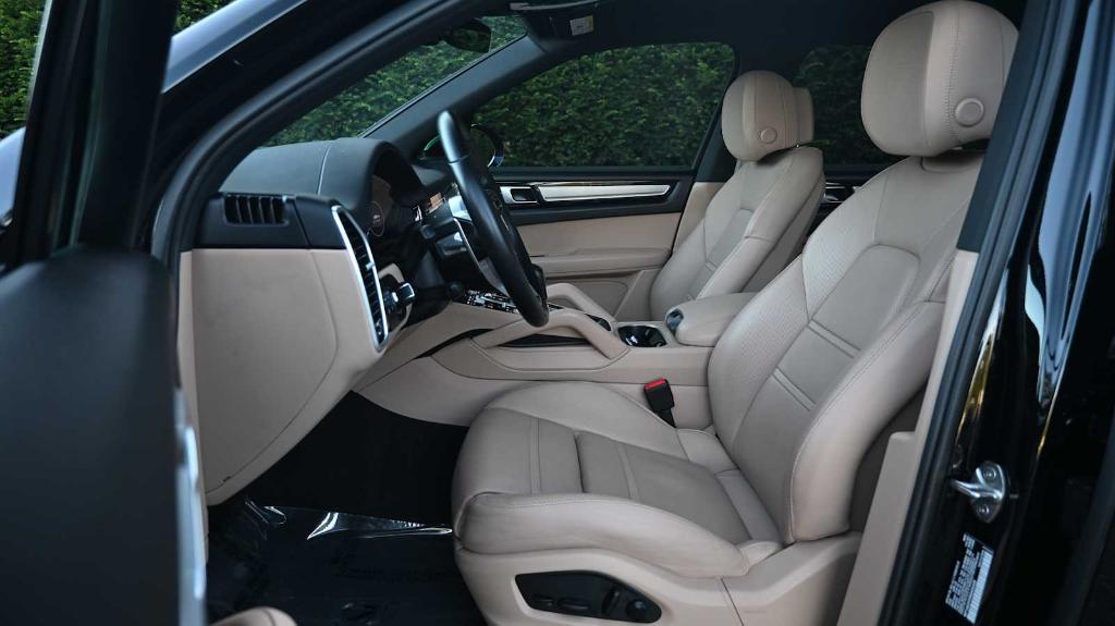 used 2022 Porsche Cayenne car, priced at $67,998