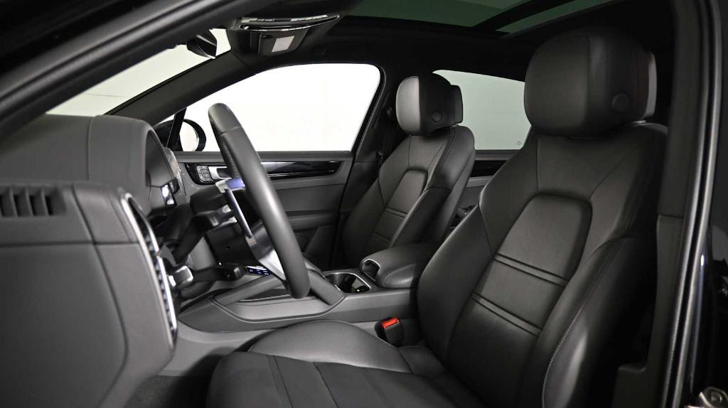 used 2022 Porsche Cayenne E-Hybrid car, priced at $79,998