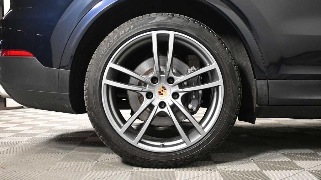 used 2022 Porsche Cayenne E-Hybrid car, priced at $79,998