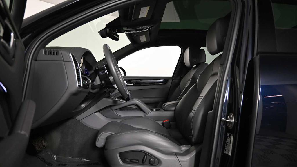 used 2022 Porsche Cayenne E-Hybrid car, priced at $79,998