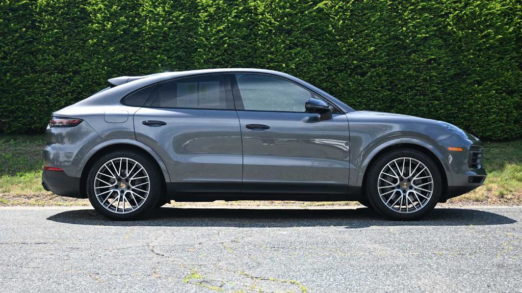 used 2022 Porsche Cayenne car, priced at $80,998