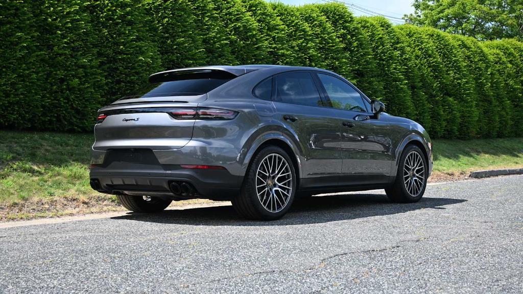 used 2022 Porsche Cayenne car, priced at $80,998