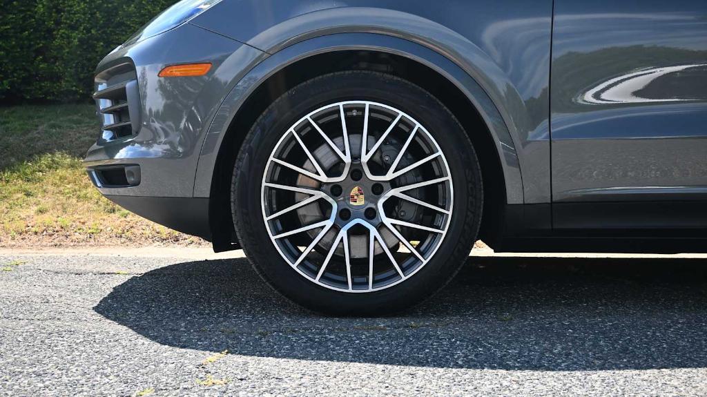 used 2022 Porsche Cayenne car, priced at $80,998