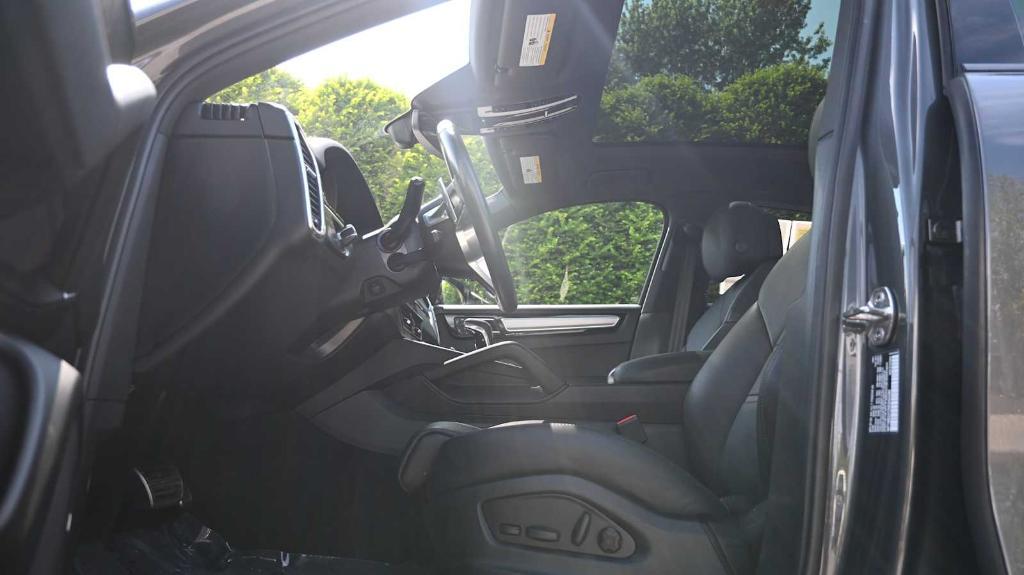 used 2022 Porsche Cayenne car, priced at $80,998