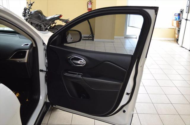 used 2016 Jeep Cherokee car, priced at $10,241