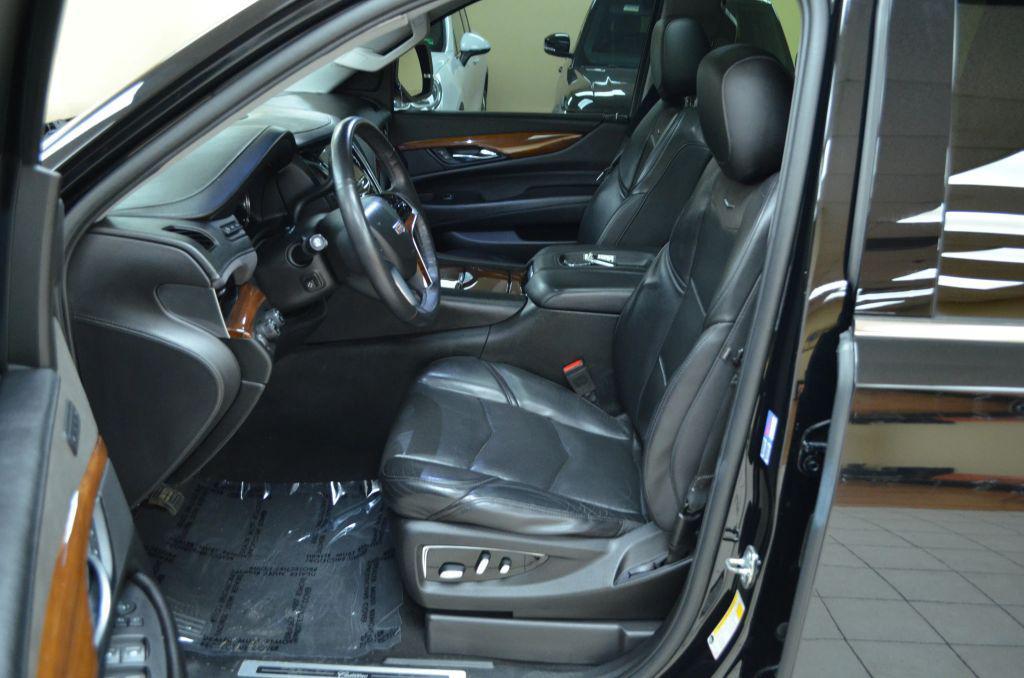 used 2019 Cadillac Escalade ESV car, priced at $24,841