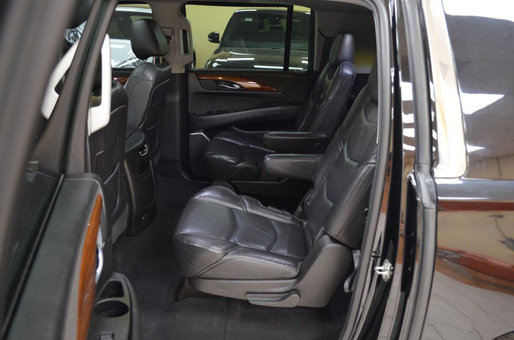 used 2019 Cadillac Escalade ESV car, priced at $24,841