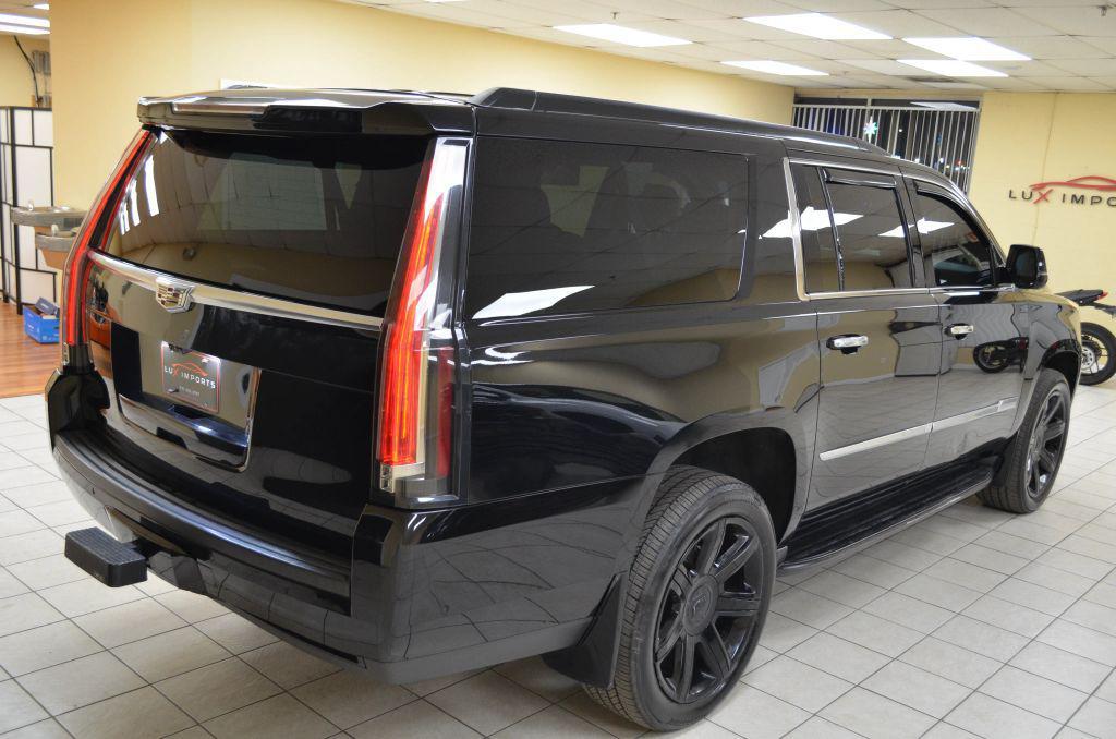 used 2019 Cadillac Escalade ESV car, priced at $24,841