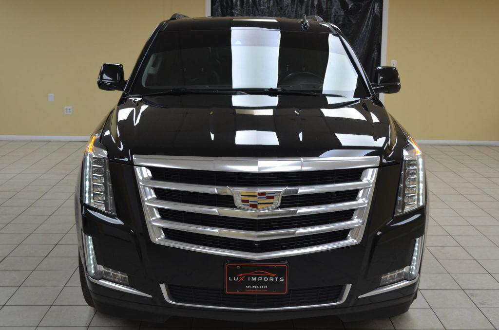 used 2019 Cadillac Escalade ESV car, priced at $24,841