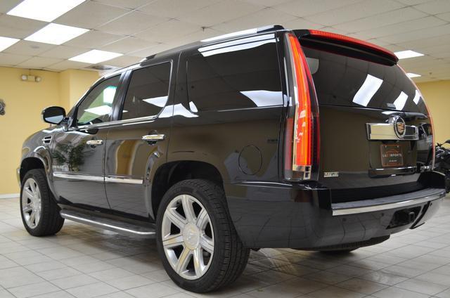 used 2010 Cadillac Escalade car, priced at $13,741