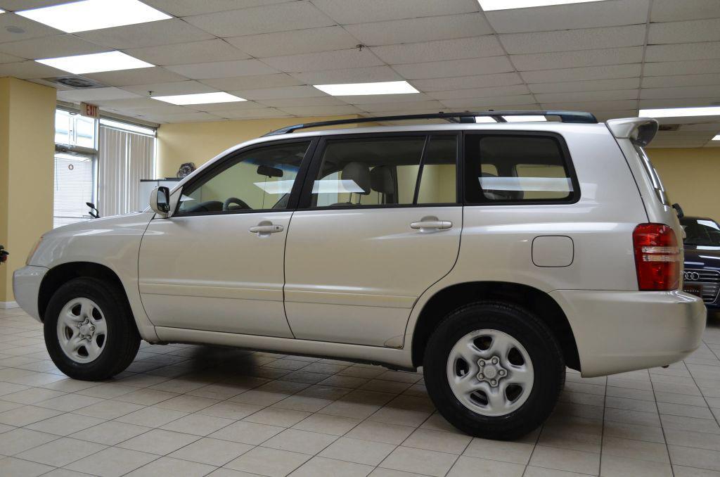 used 2001 Toyota Highlander car, priced at $7,291