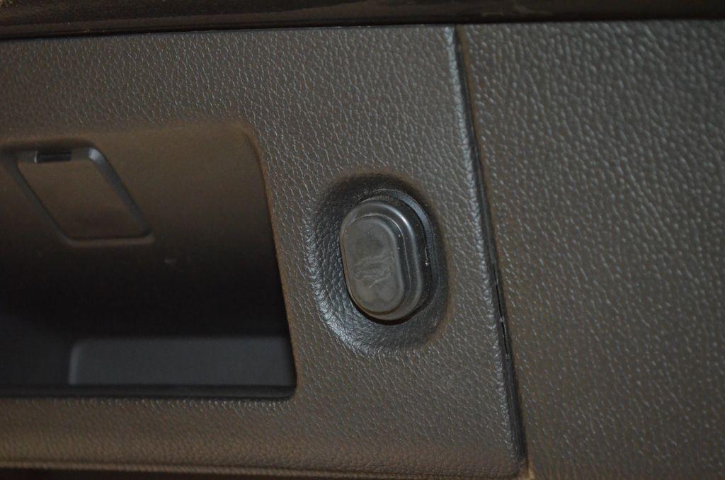 used 2015 Cadillac Escalade car, priced at $23,991