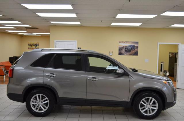 used 2014 Kia Sorento car, priced at $9,991