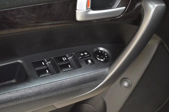 used 2014 Kia Sorento car, priced at $9,991