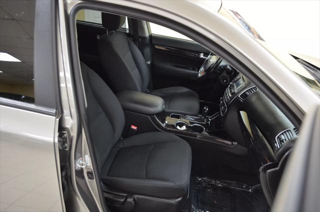 used 2014 Kia Sorento car, priced at $9,991